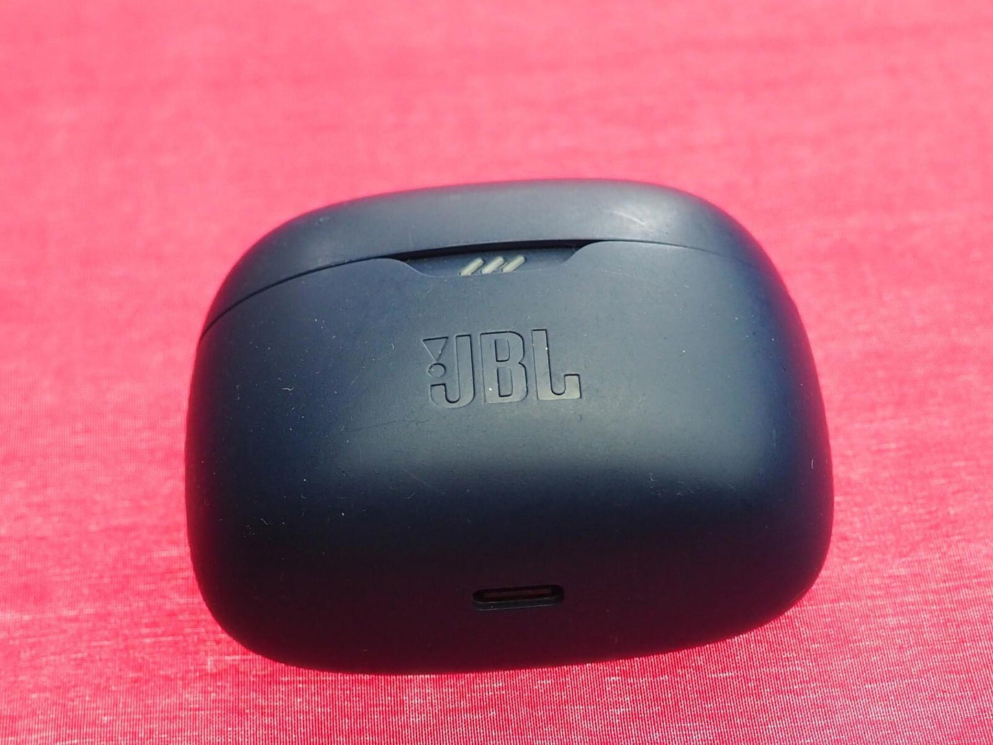JBL Tune Beam Earbud Case Only & Working