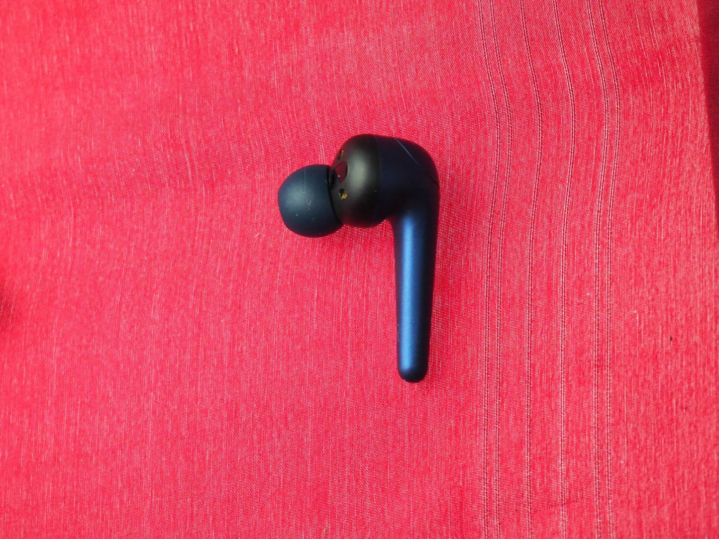 1more Comfo Buds Right Bluetooth Earbud Only & Working