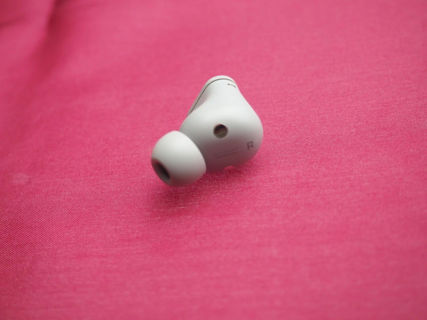 Beats Studio Buds Grey Right Bluetooth earbud Only & Working