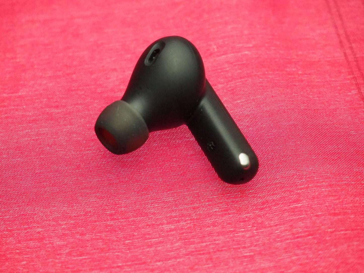 JBL Wave Beam 2 Right Bluetooth earbud Only & Working