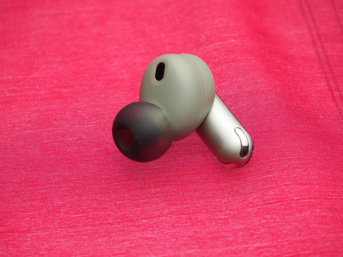 JBL Tour Pro 2 Right Bluetooth earbud Only & Working