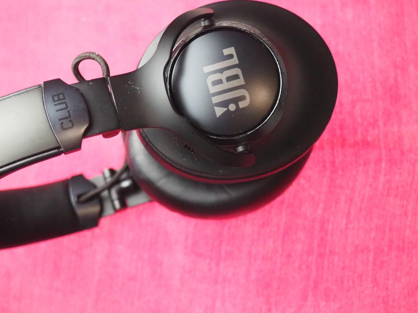 JBL Club 950 NC Bluetooth headphones