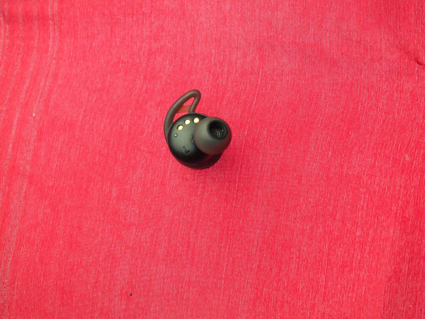 JBL Under Armour Streak Left Bluetooth Earbud Only & Working