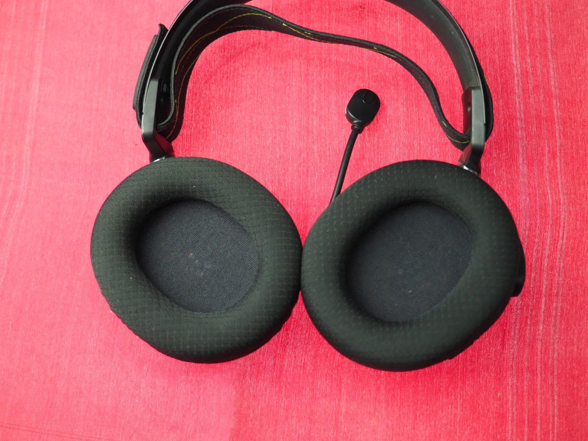 Steelseries Arctis Nova Old Usb Bluetooth Headset