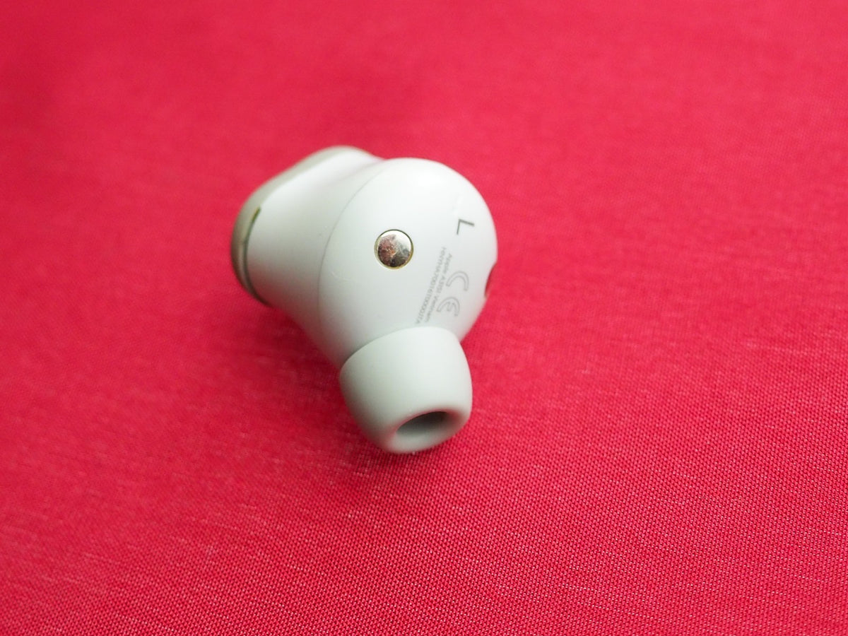 Beats Solo Buds Left Bluetooth earbud Only & Working