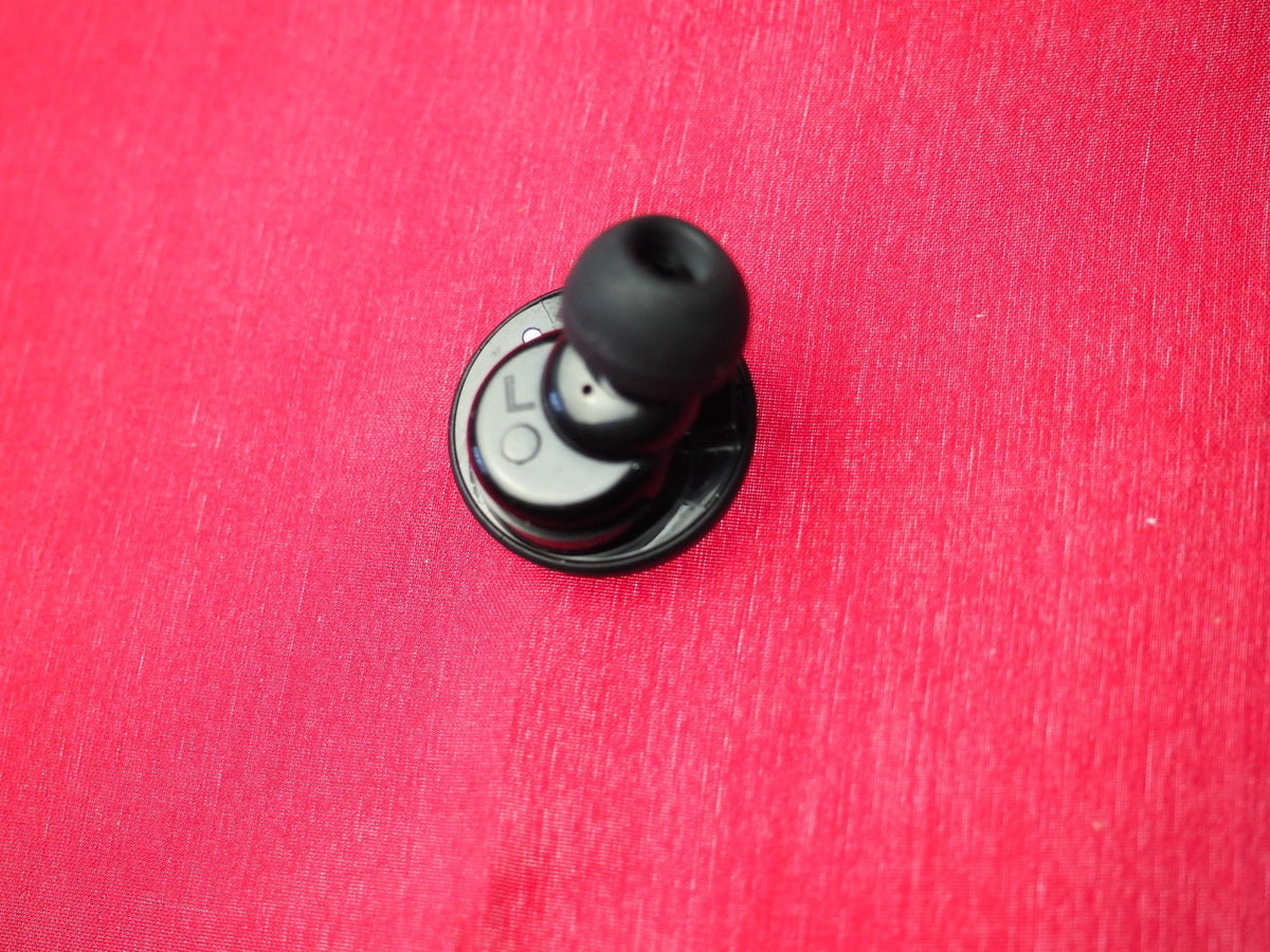 Denon Perl 586 Left Bluetooth Earbud Only & Working