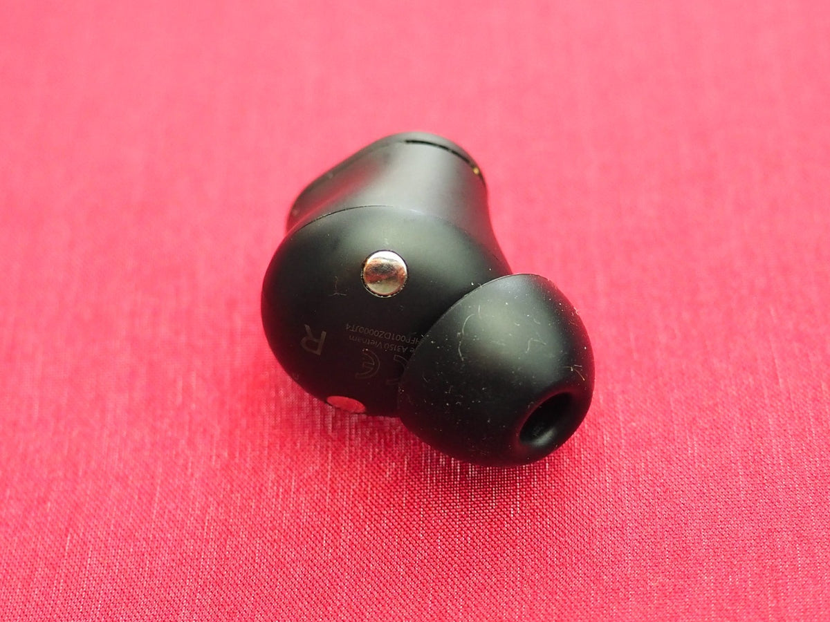 Beats Solo Buds Right Bluetooth earbud Only & Working
