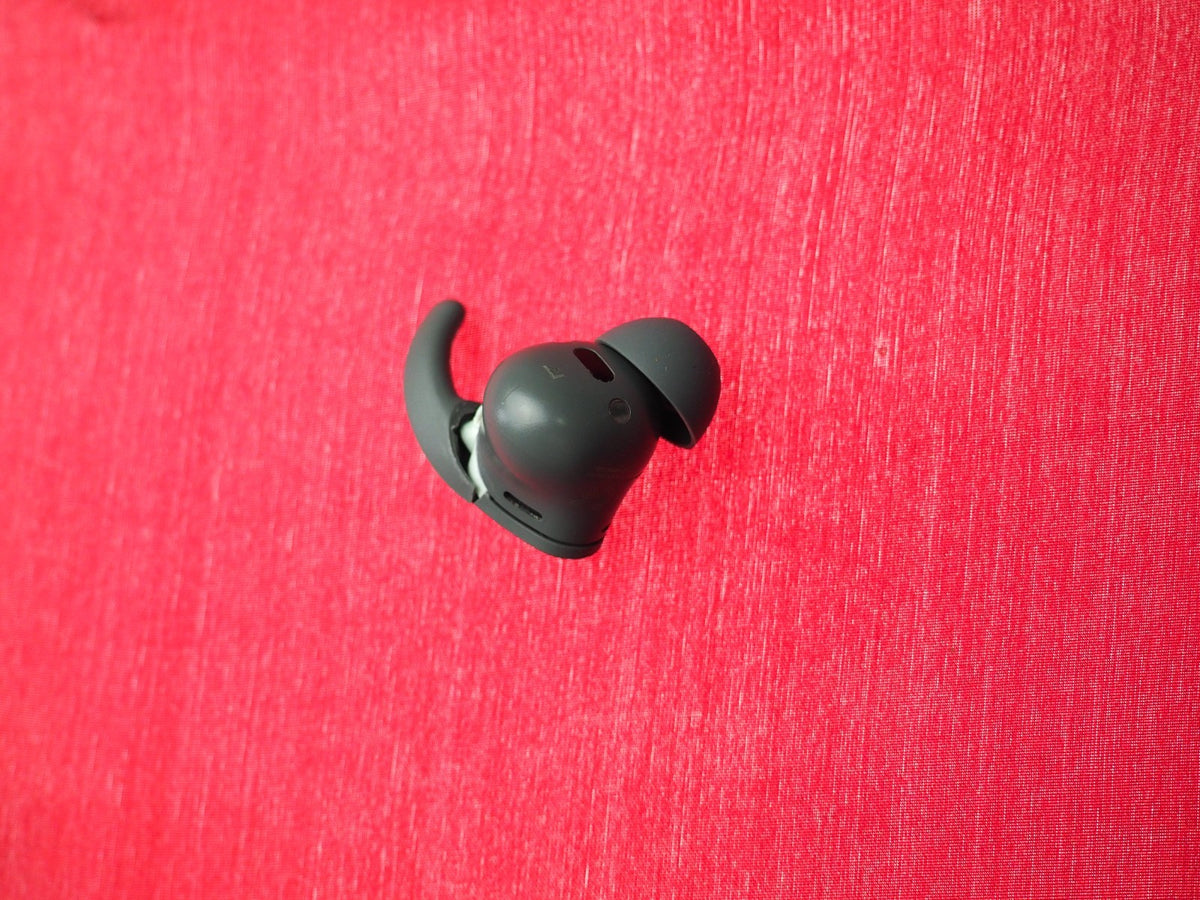Beats Fit Pro Left Earbud Only & Working But damaged