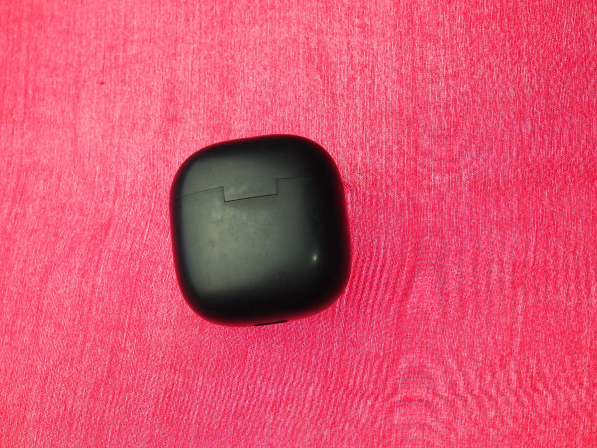 I52 Bluetooth Earbud Case Only & Working