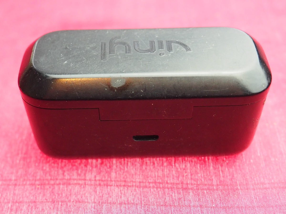Vinyl By Skullcandy Earbuds Case Only & Working