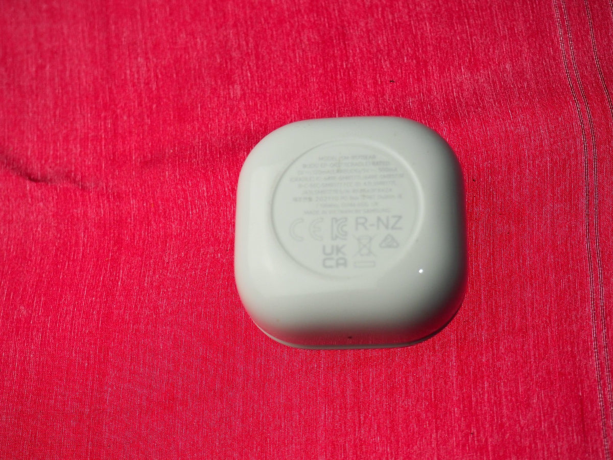 Samsung Buds 2 SM-R177 Bluetooth Earbud Case Only & Working