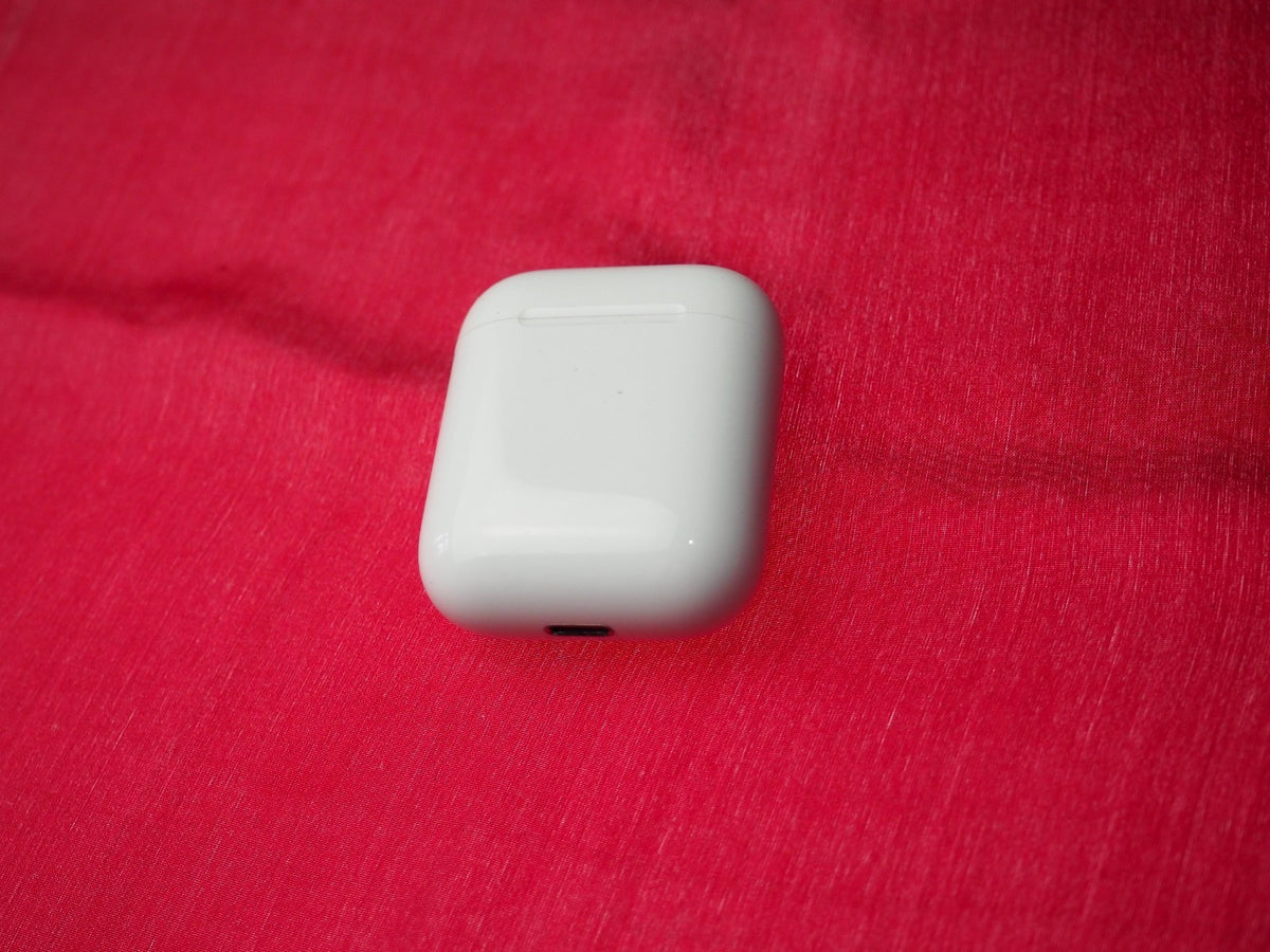 Apple Airpods Lightning Case Only & Working (A1602)
