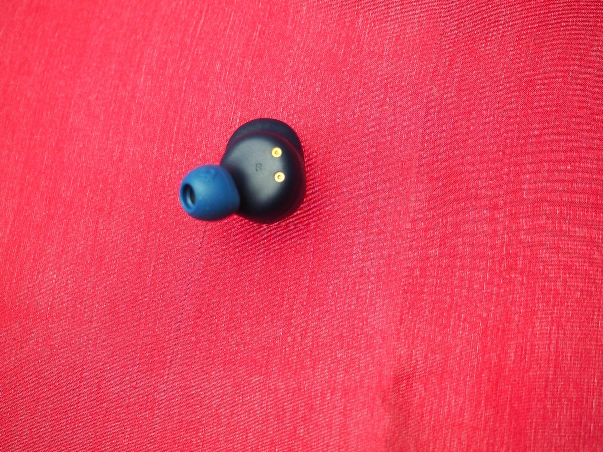 Skullcandy Grind Right Bluetooth Earbud Only & Working