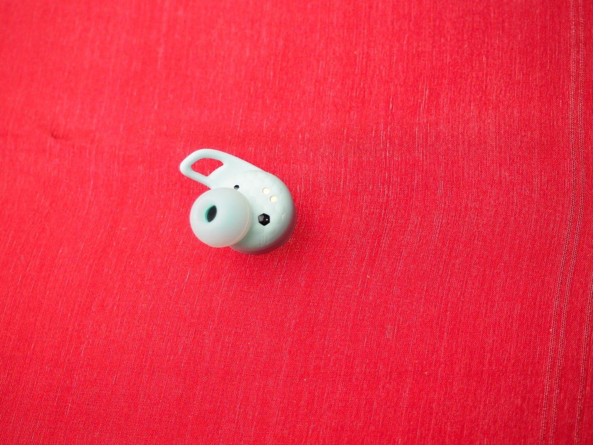 JBL Reflect Aero Right Earbud Only & Working