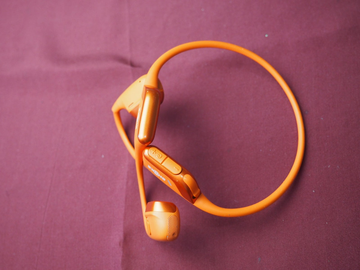 Shokz Openrun Pro 2 Earbuds Only & Working but broken