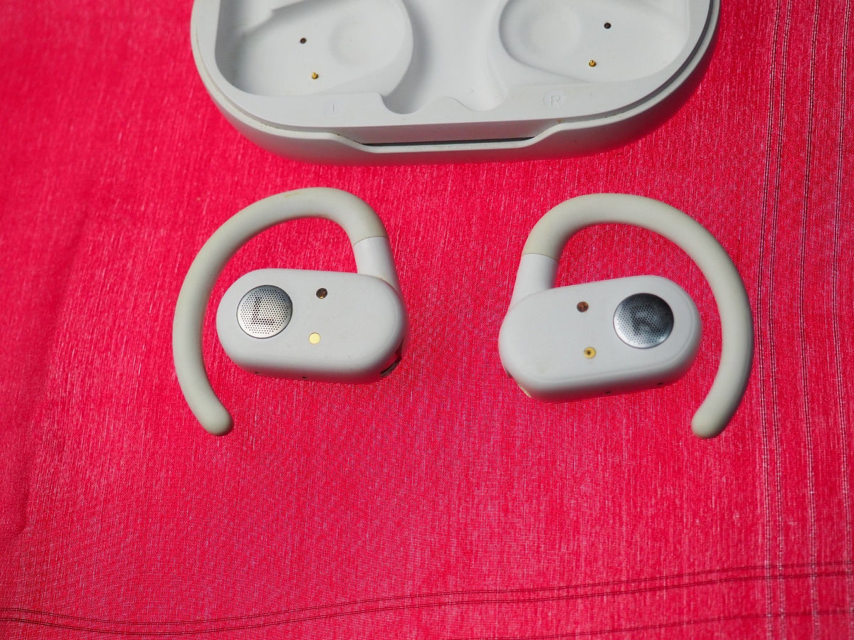 JBL Sound gear Sense Bluetooth Earbuds Only & Not Working