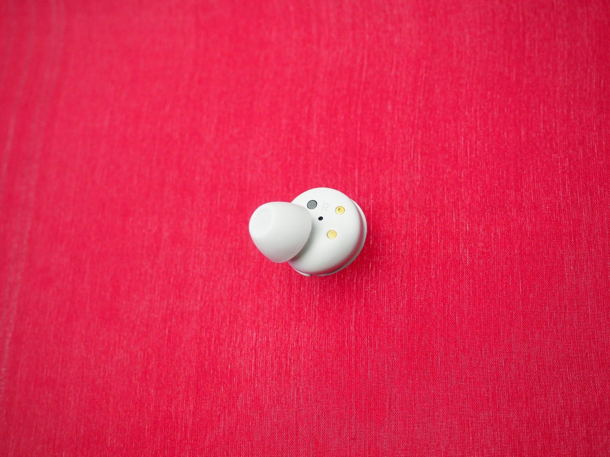 Samsung Buds Fe Right Bluetooth Earbud Only & Working
