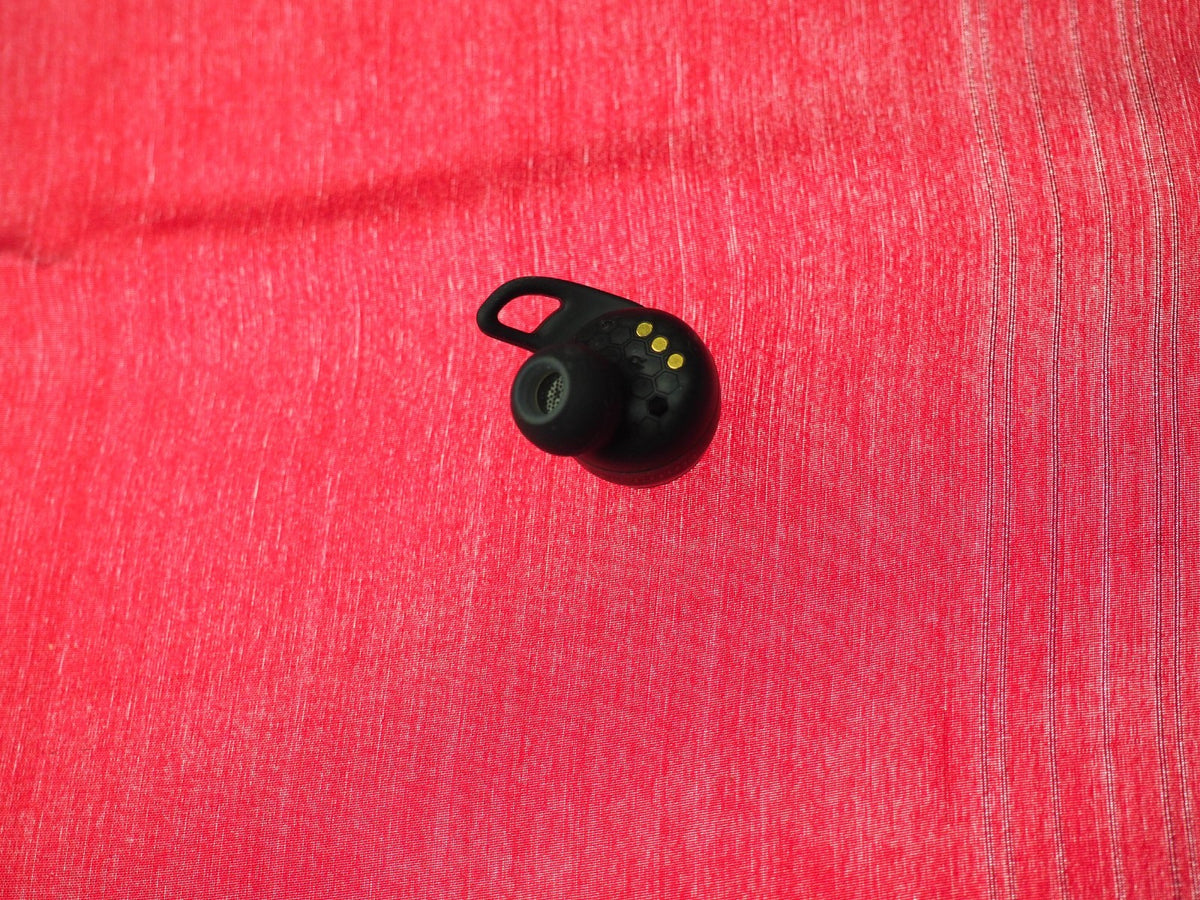 JBL Reflect Flow Pro Right Bluetooth Earbud Only & Working