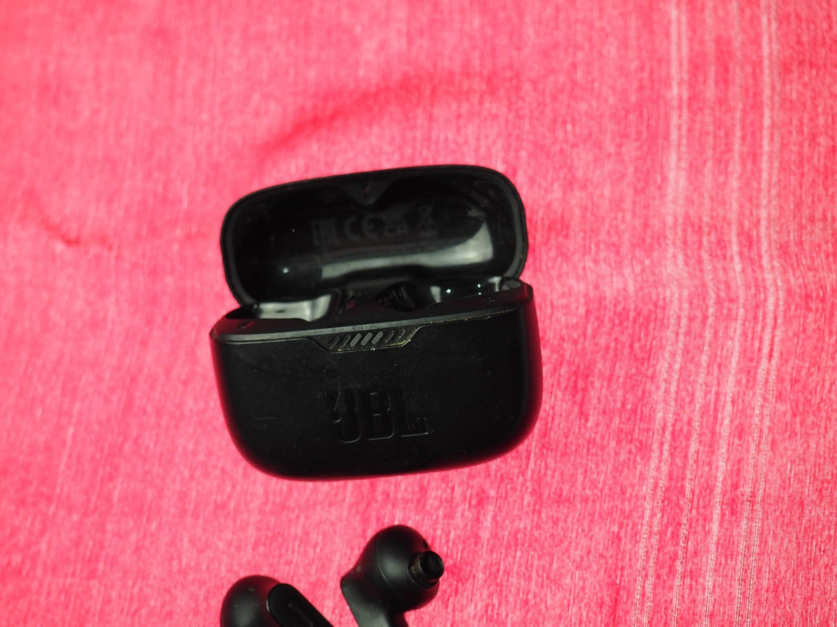 JBL Tune 235 Case Only & Working