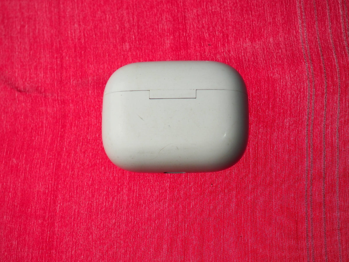 A90 Pro Bluetooth Earbud Case Only & Working