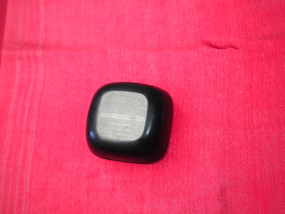 Belkin Soundform Freedom Charging Case Only & Working