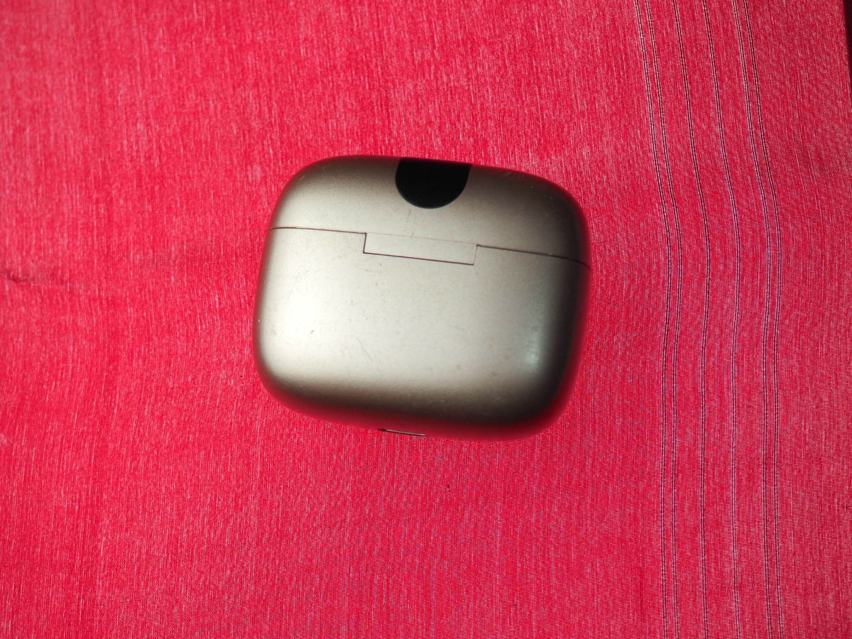 X08 Bluetooth Earbud Case Only & Working