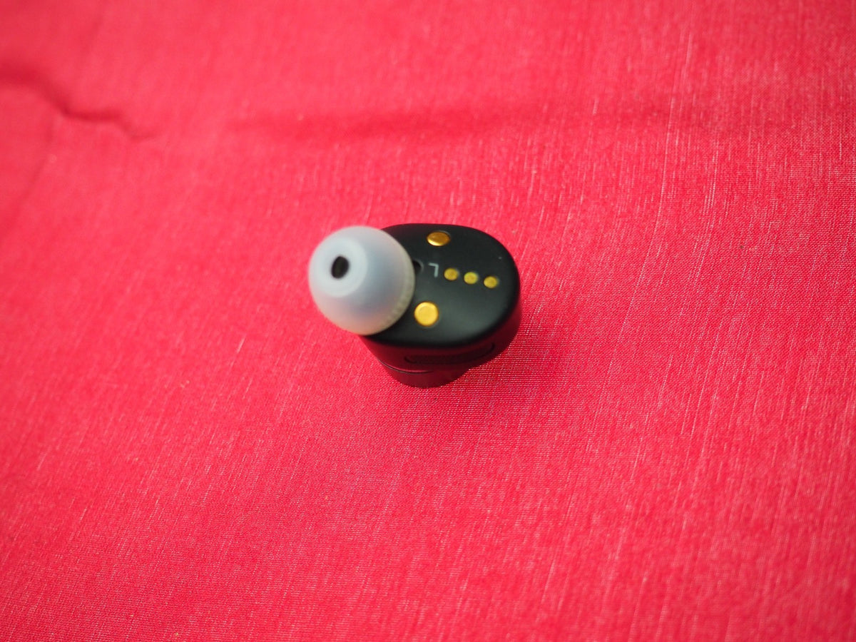 Bowers & Wilkins Pi7 Left Bluetooth Earbud Only & Working