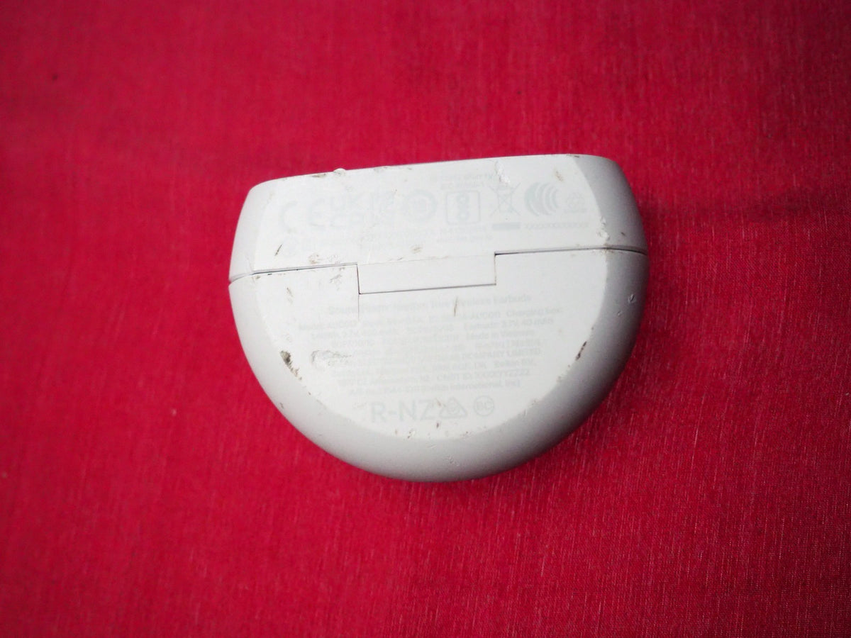 Belkin Soundform Rythym Genuine Charging Case Only & Working