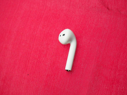 Apple a2031 Left  Bluetooth Earbud Only & Working