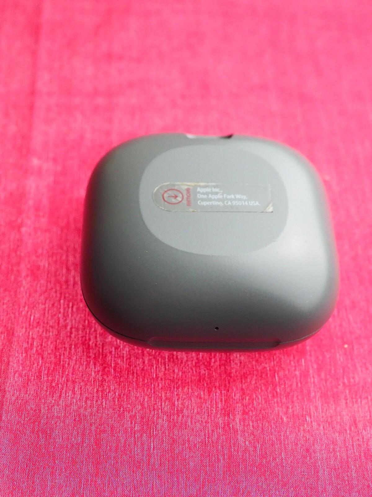 Beats Fit Pro grey Case Only & Working