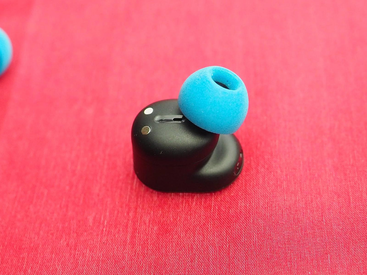 JBL Tune Buds 2 Left  Bluetooth earbud Only & Working