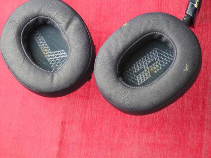 JBL LIVE 500 Bluetooth headphones