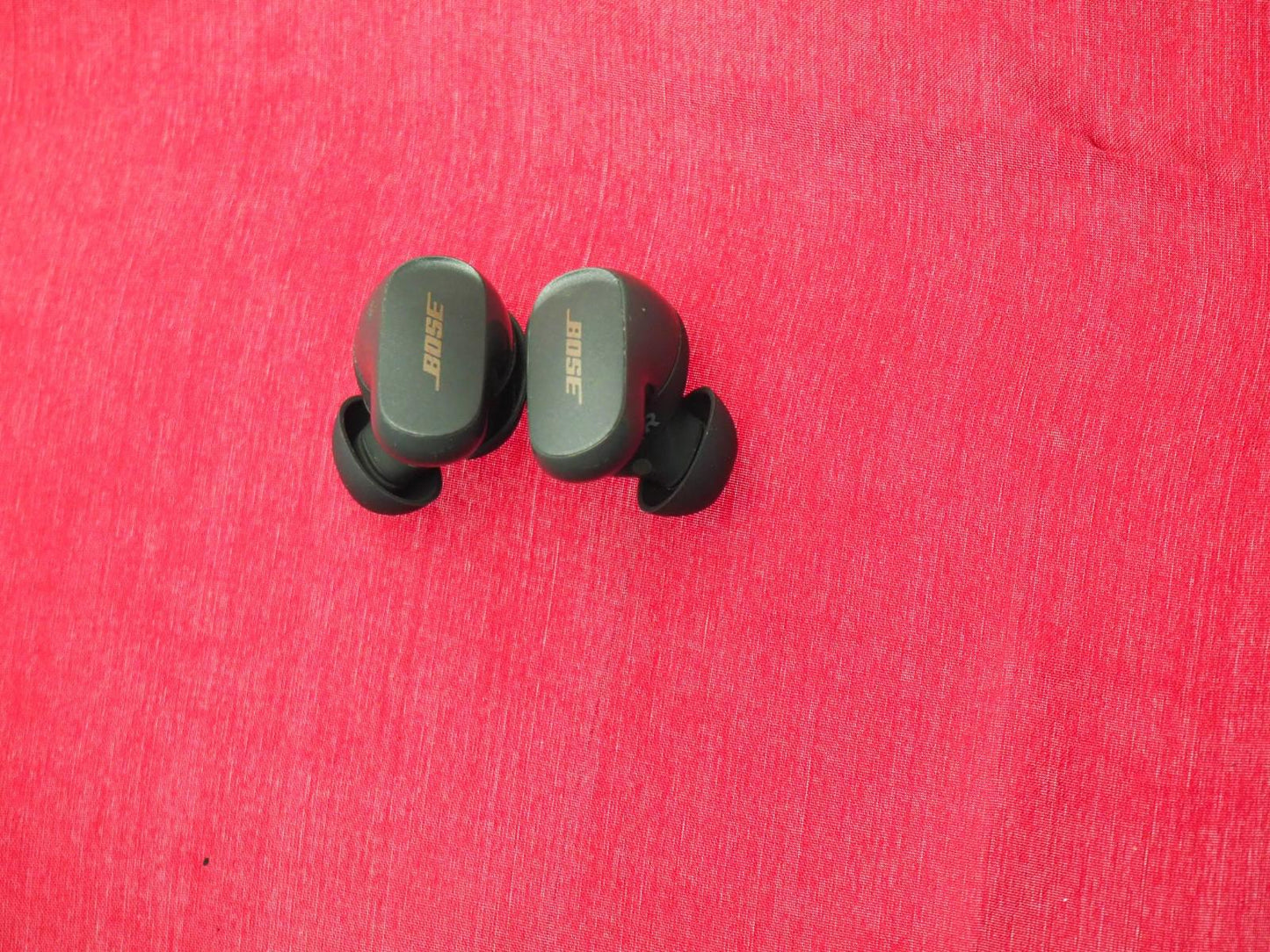 Bose Quietcomfort ii Left Right Bluetooth Earbud Only & Working