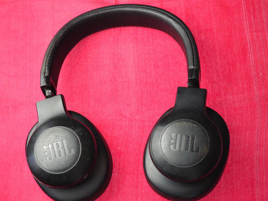 JBL E500 BT Bluetooth headphones