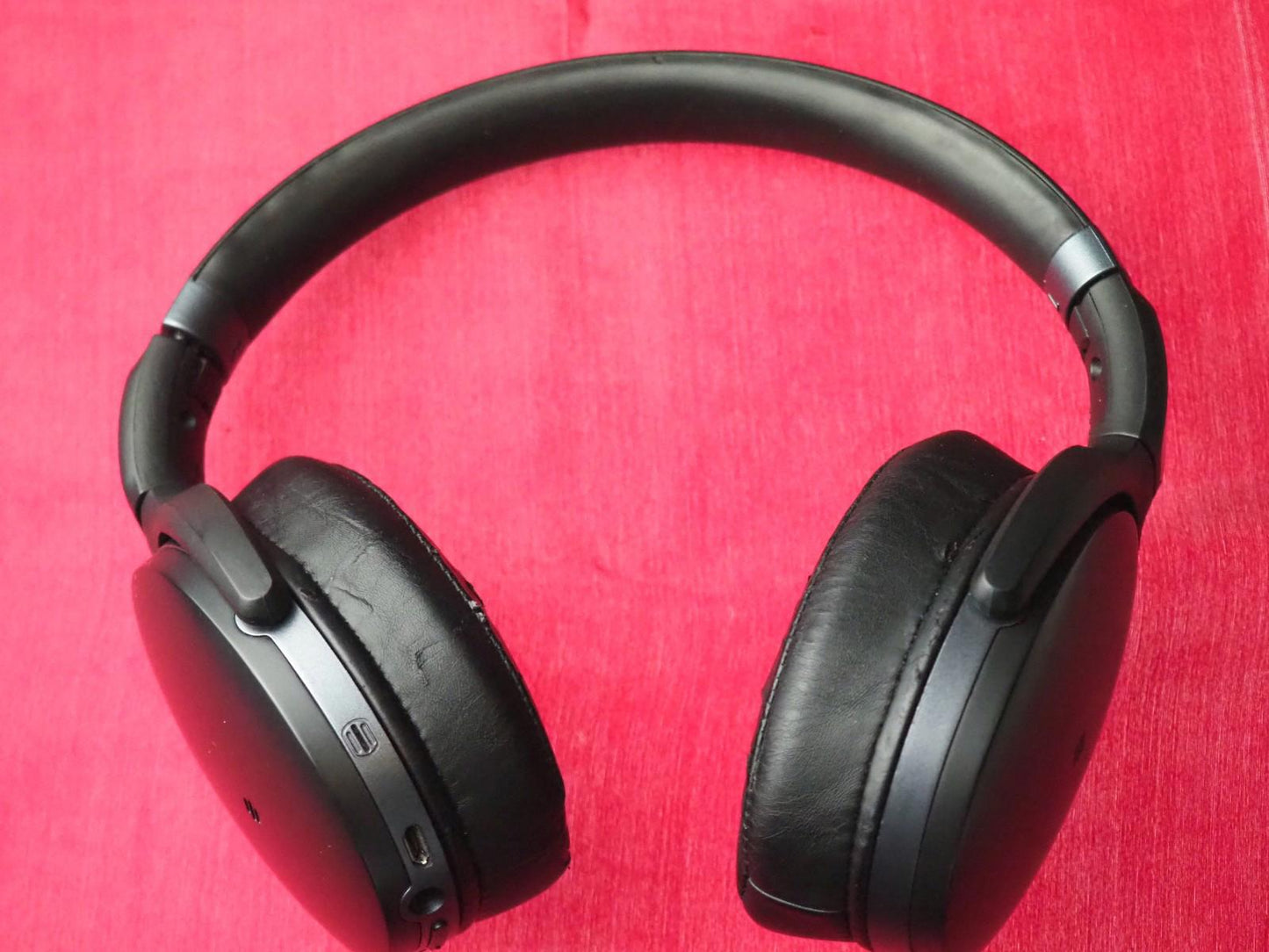 Sennheiser HD440 Bluetooth headphones