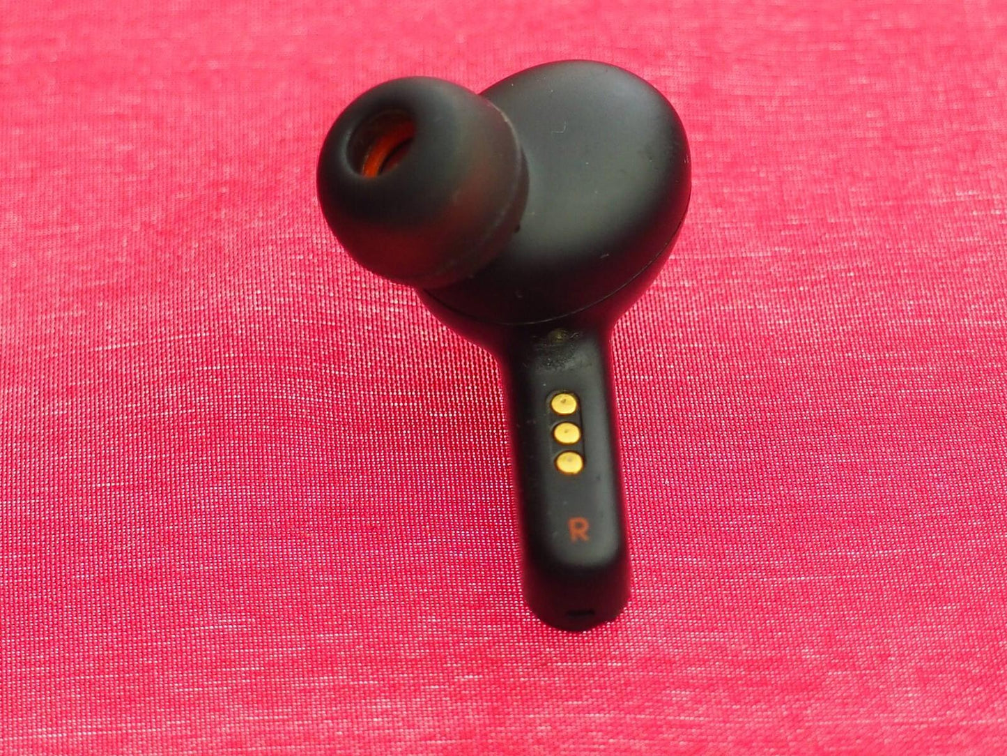 JBL Pro+  Right Bluetooth Earbud Only & Working