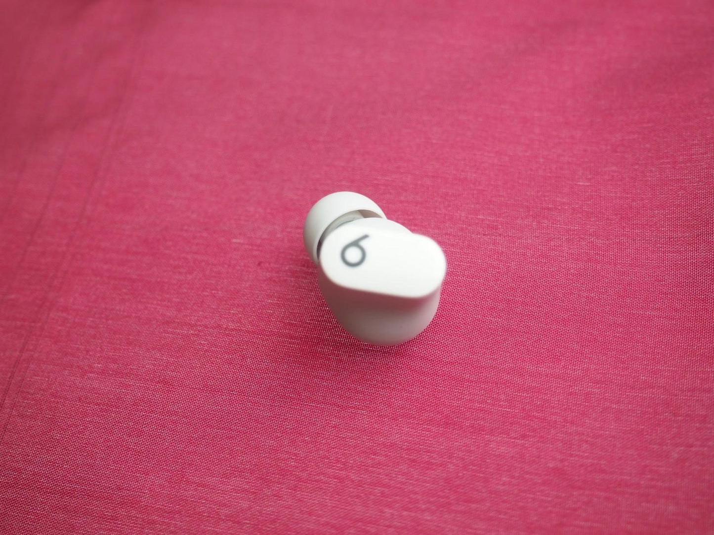 Beats Studio Buds White Left Bluetooth earbud Only & Working