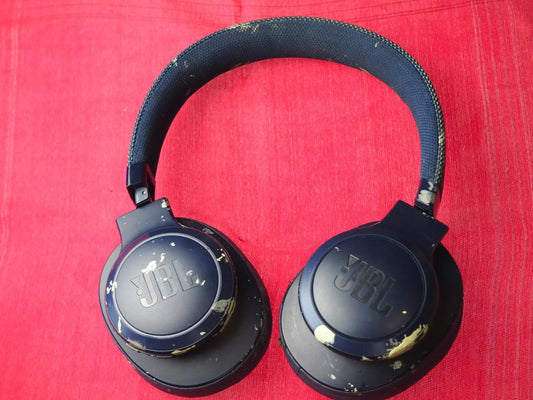JBL LIVE 500 Bluetooth headphones