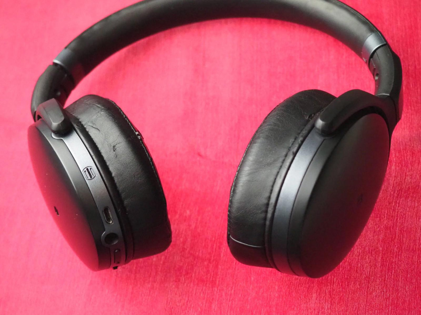 Sennheiser HD440 Bluetooth headphones