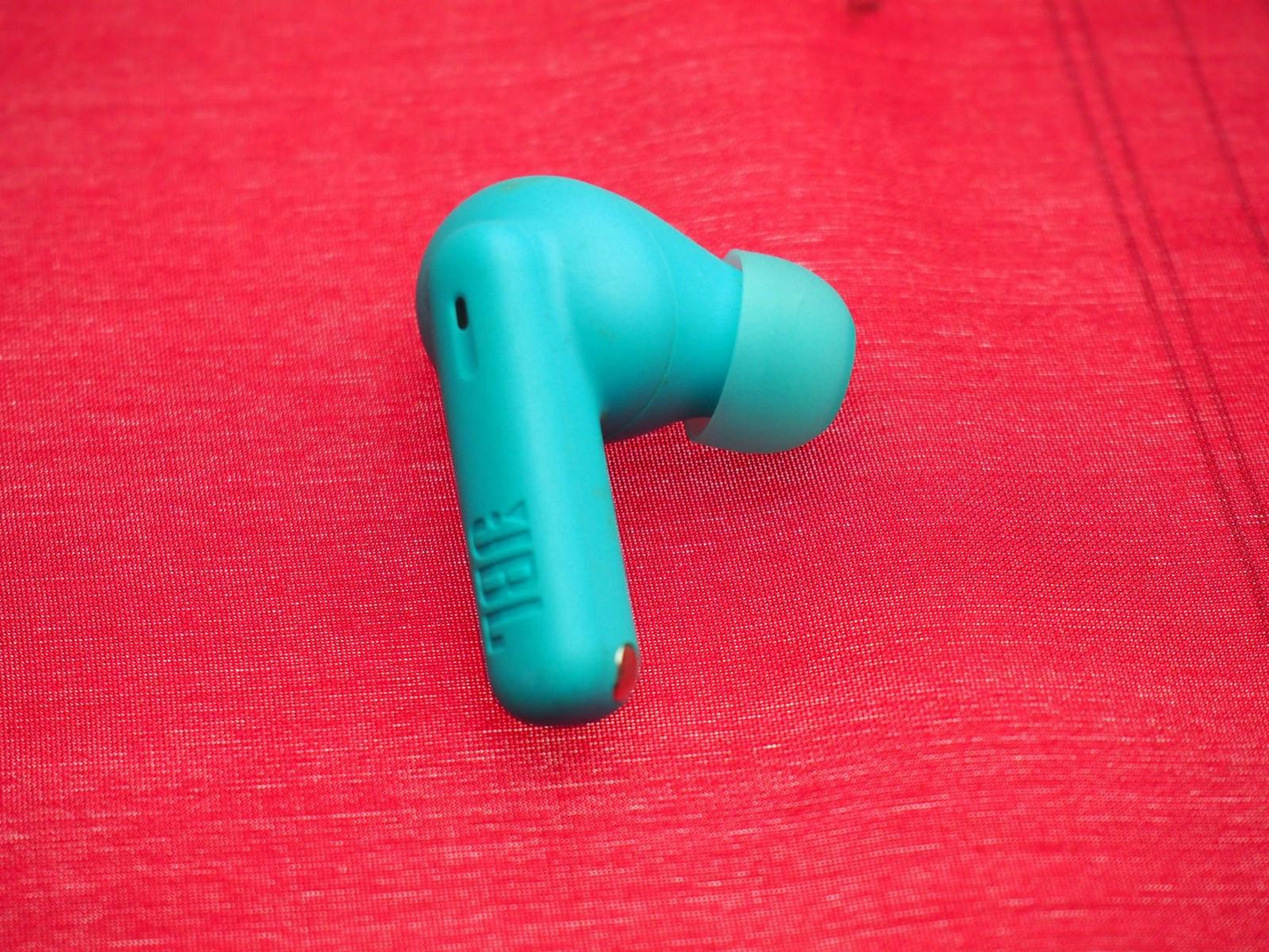 JBL Wave Beam 2 Right Bluetooth earbud Only & Working