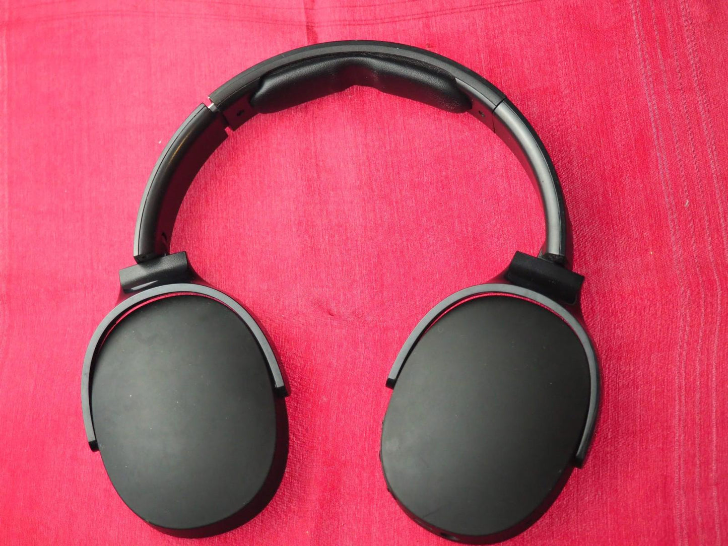 Skullcandy Bluetooth headphones (NO EARPADS)
