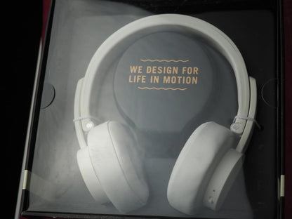 NWT Urbanista Seattle Bluetooth headphones