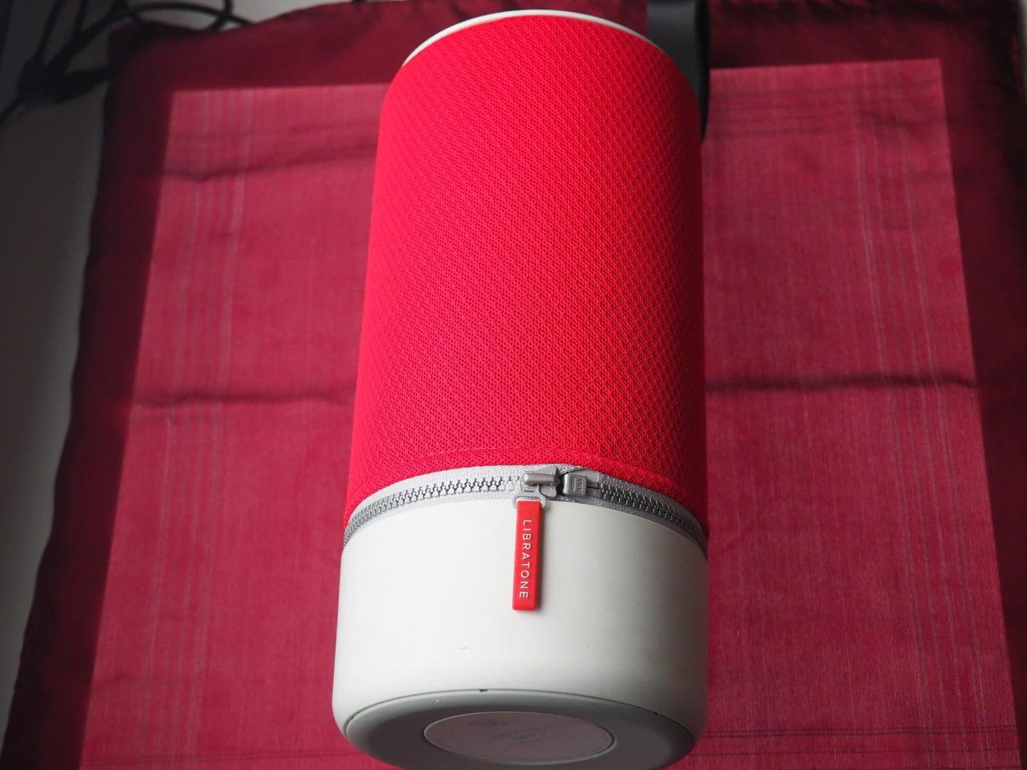 Libratone Zipp 2 Wireless Speaker & Working (comes with charger)