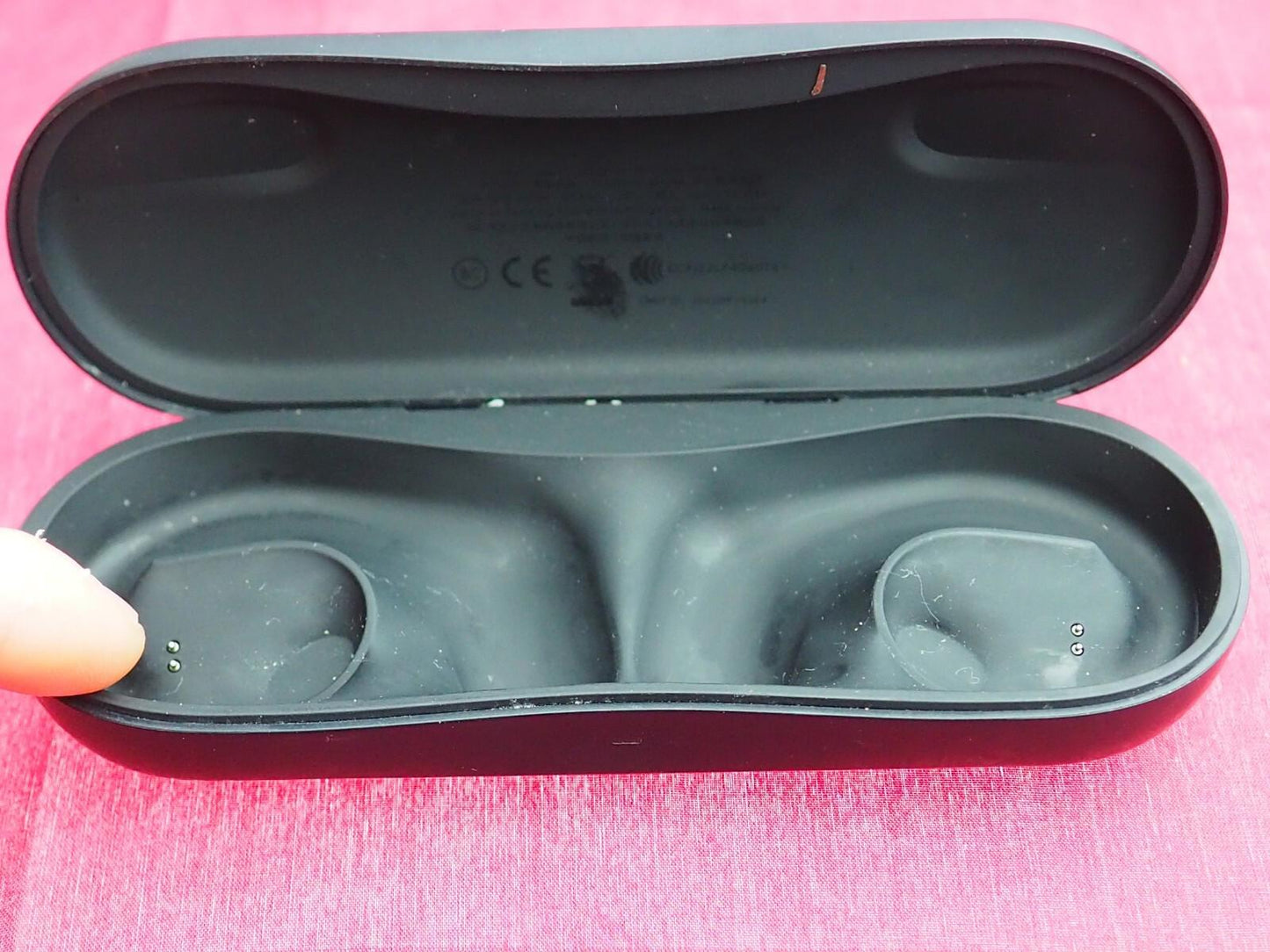 Oladance Wearable Stereo B2 Case Only & Working