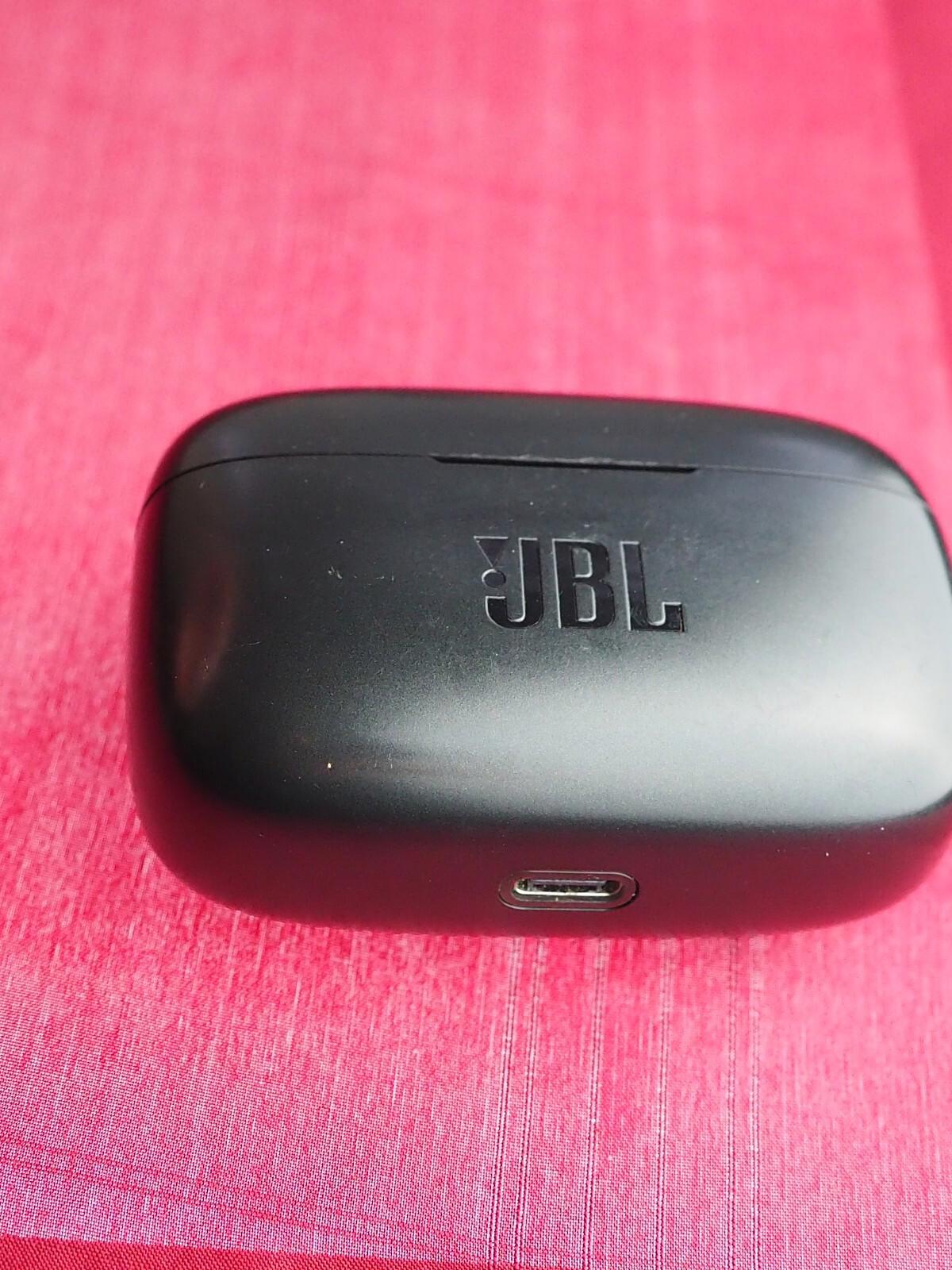 Jbl Live 300 Case  Only & Working
