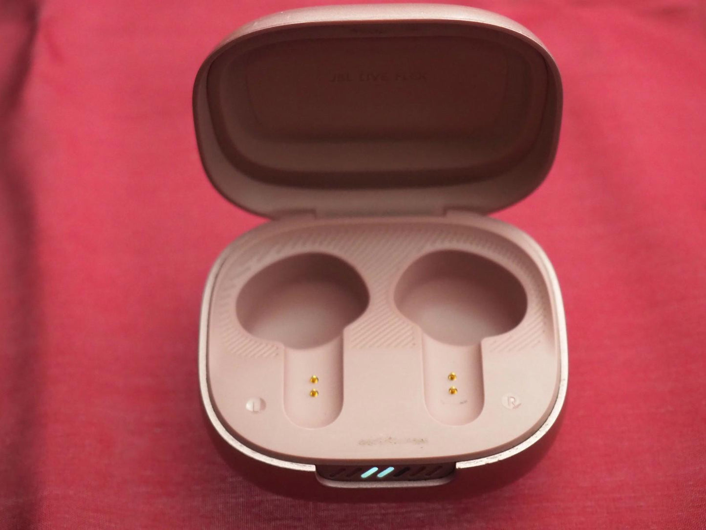 JBL Live Flex Earbuds Case Only & Working