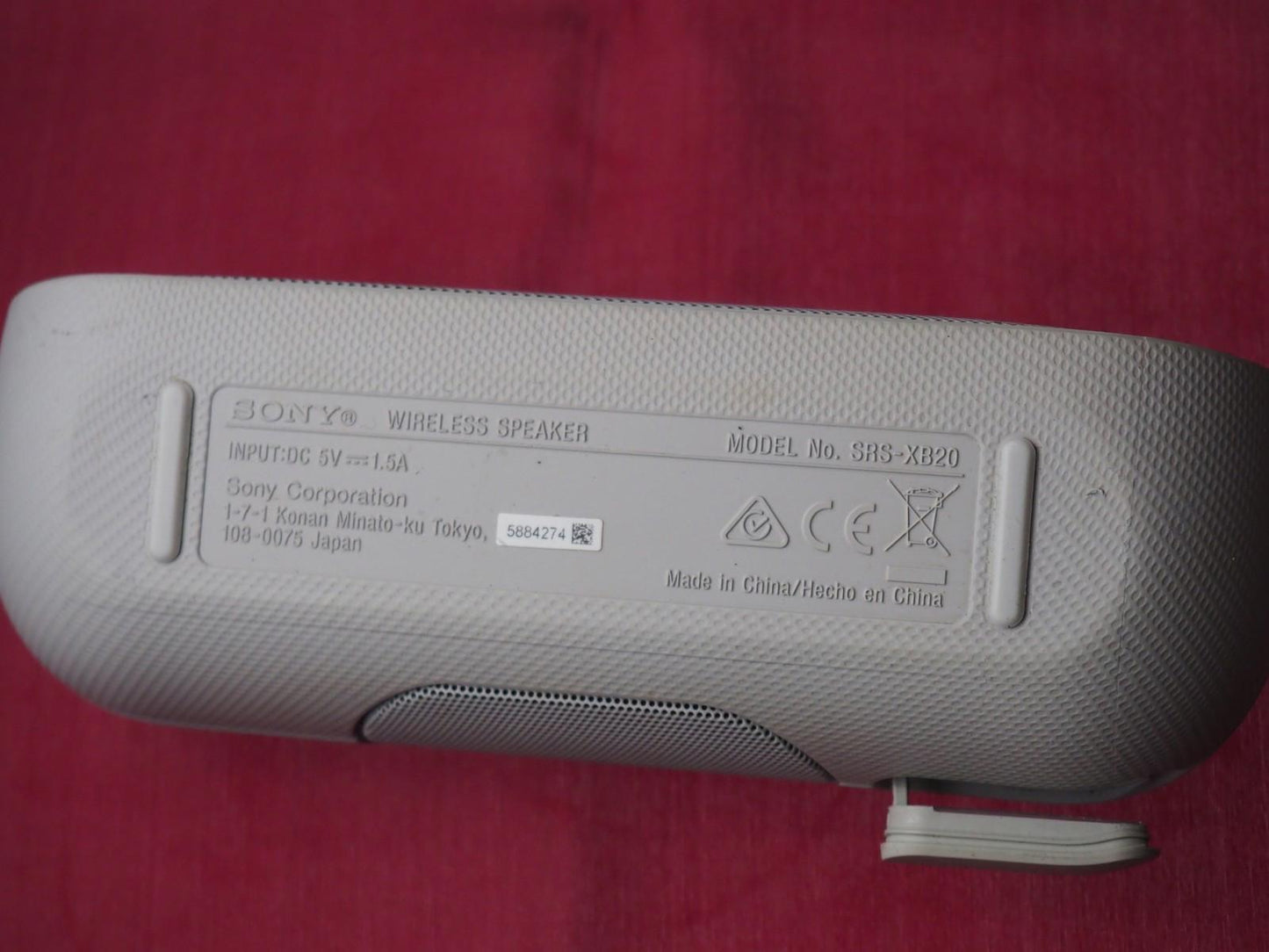 Sony SRS-XB20 Portable Bluetooth Speaker & Working