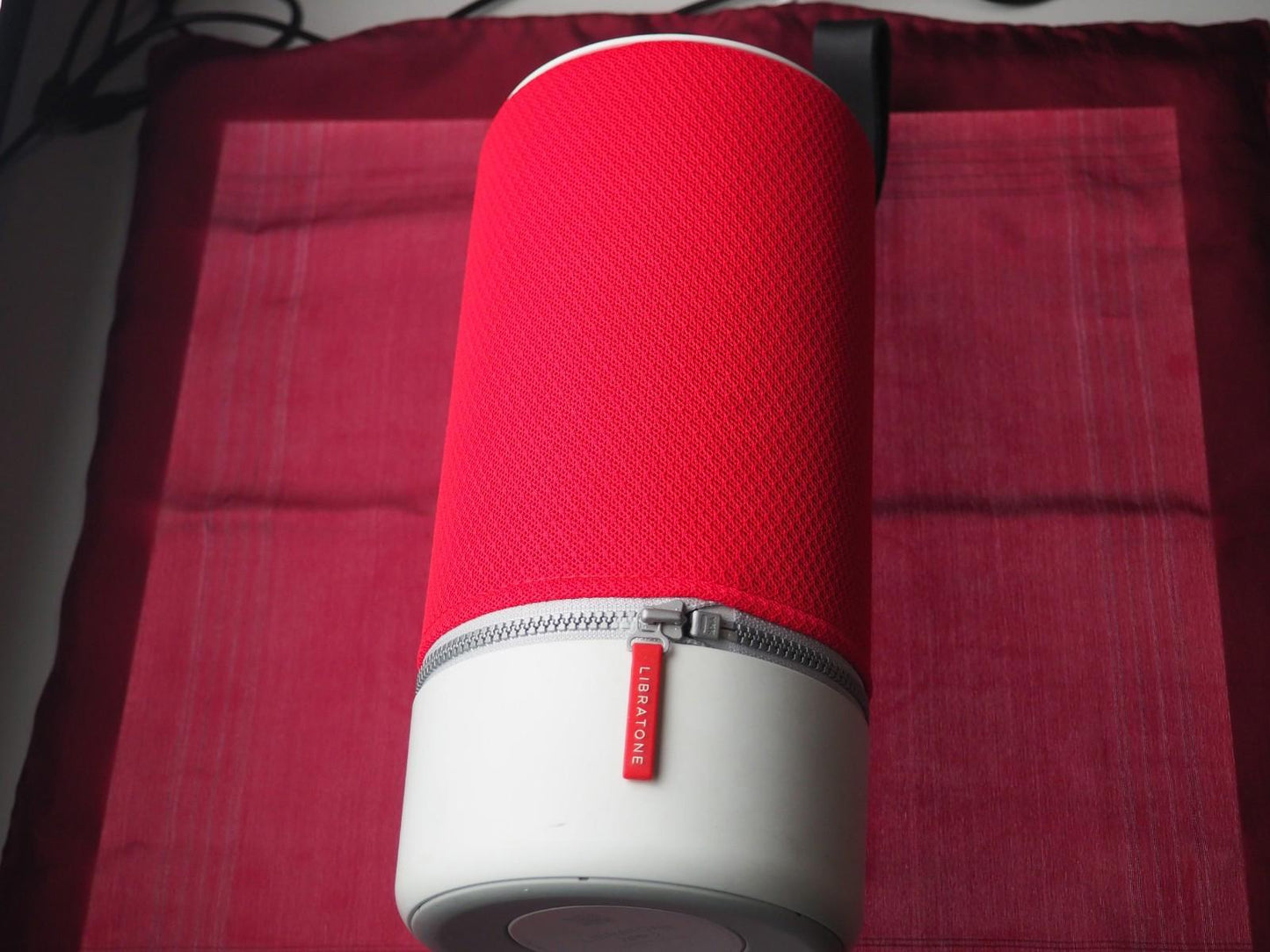 Libratone Zipp 2 Wireless Speaker & Working (comes with charger)
