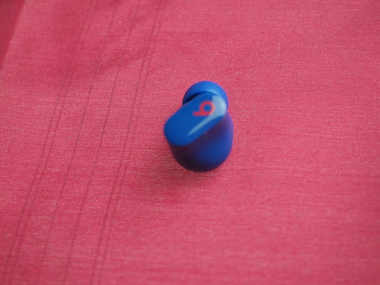Beats Studio Buds Right Bluetooth earbud Only & Working