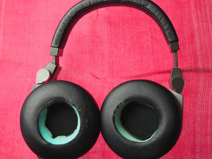 JBL synchros Bluetooth headphones